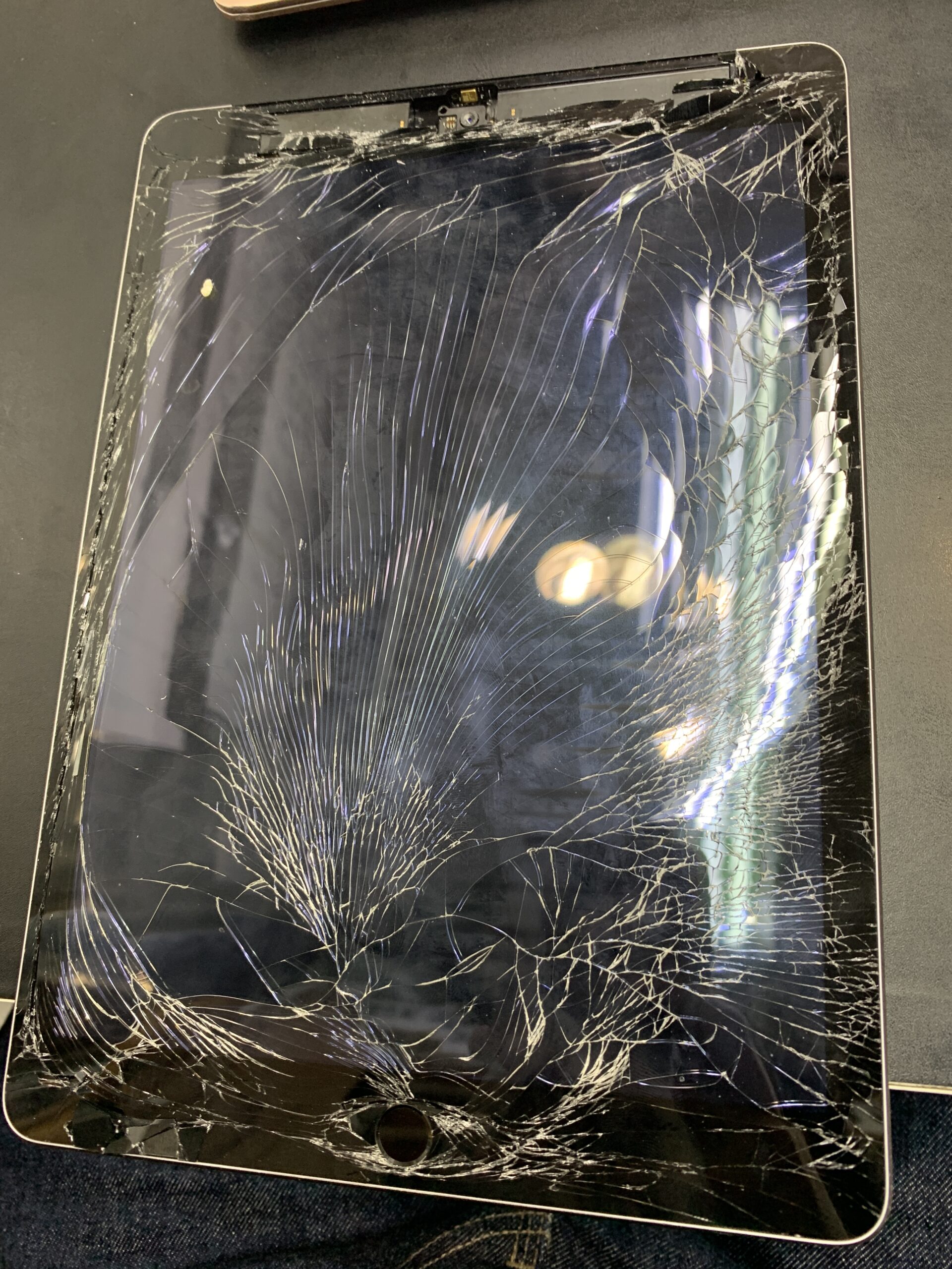【石神井公園店】iPad第5世代　液晶交換も可能！