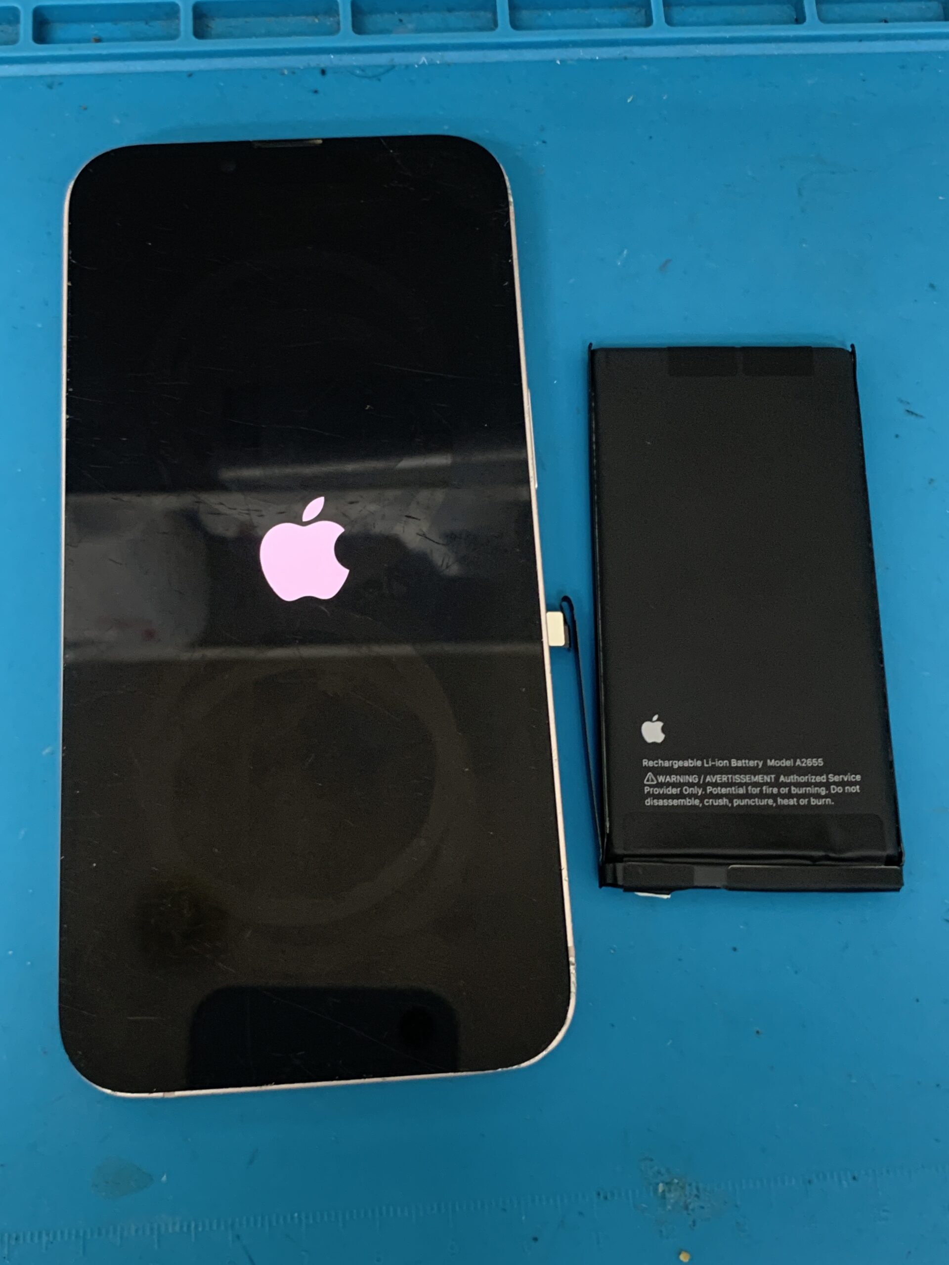 iPhone13 バッテリー交換で電池持ち復活！【大泉学園店】