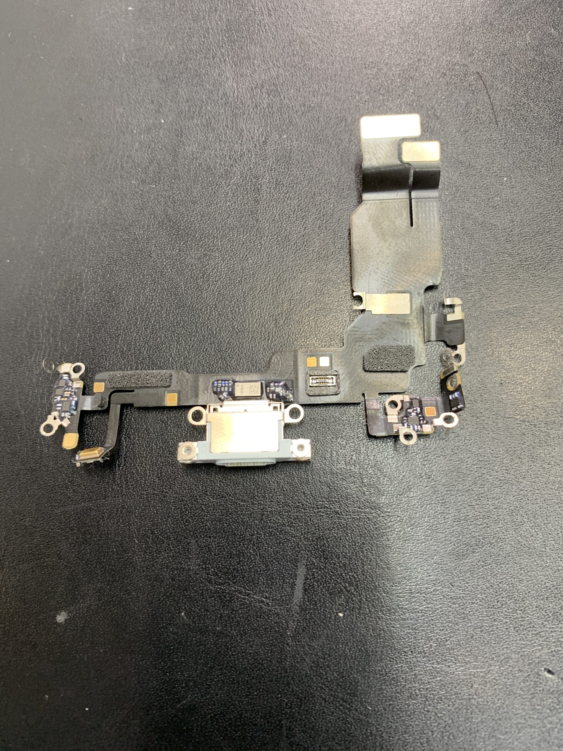 iPhone15 充電できないトラブルも即日解決！【練馬店】