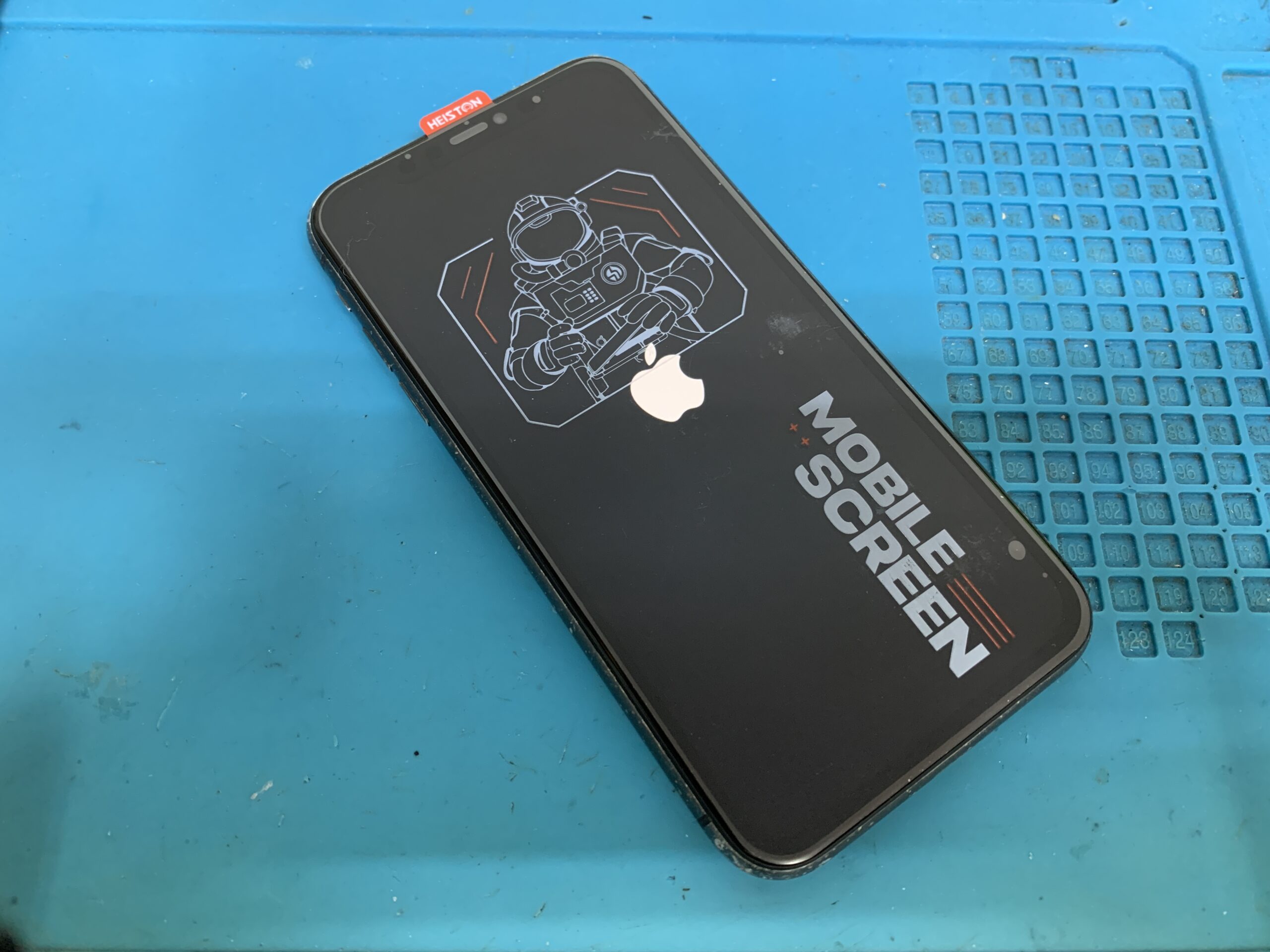 iPhone 11の液晶交換、即日、30分で修理完了！【練馬店】