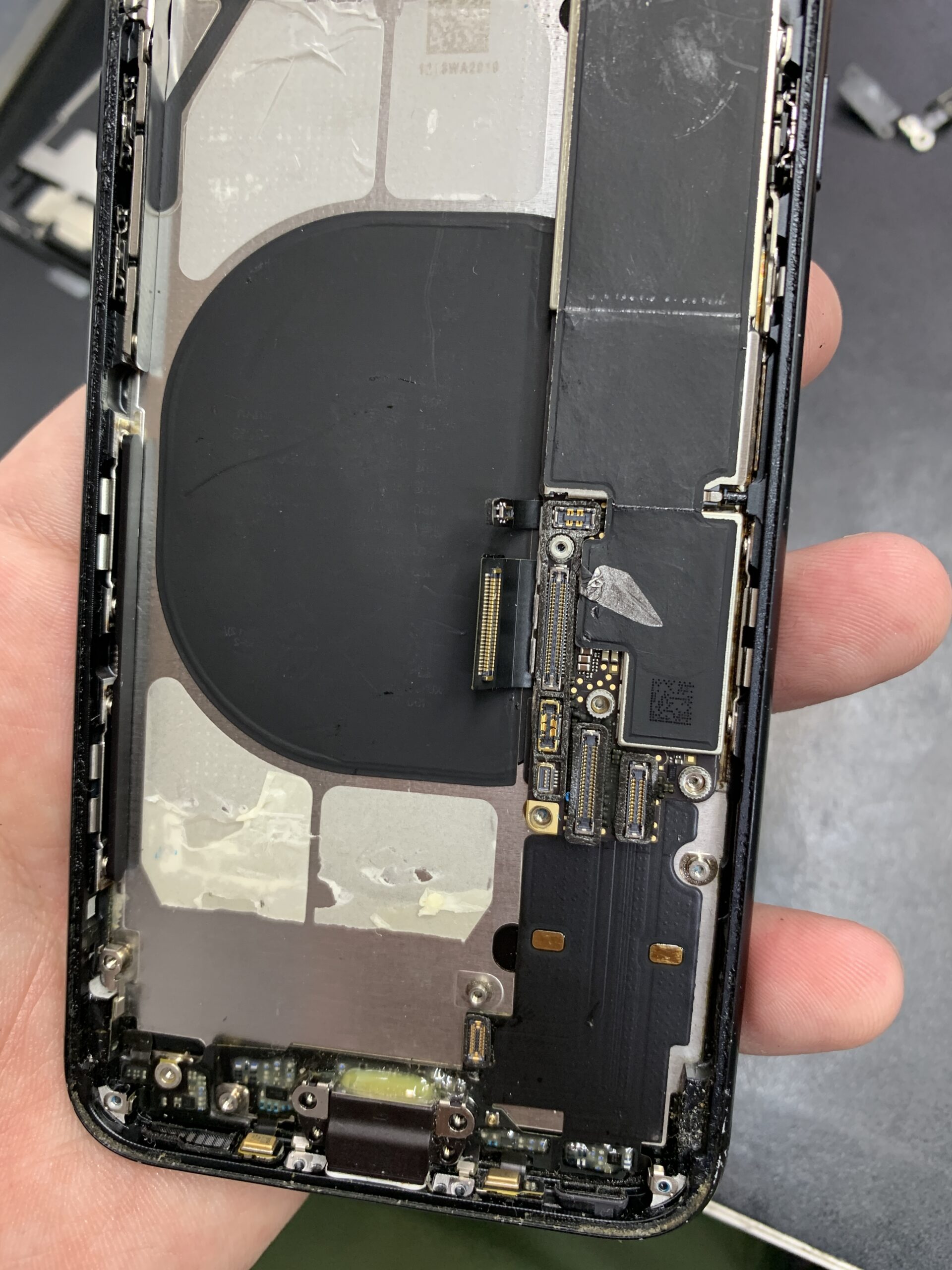 iPhoneSE2 充電できないお悩みも即日解決！【練馬店】 - 最長1年保証