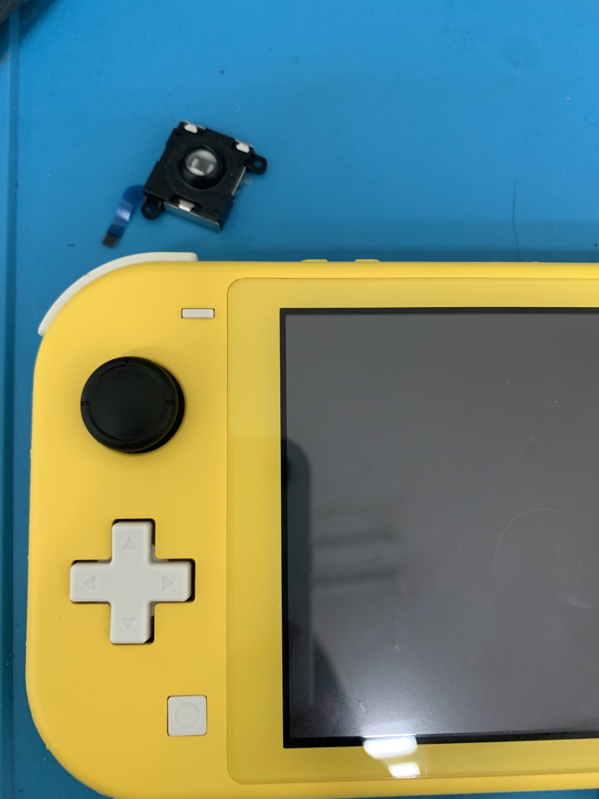 Switch Liteのアナログスティック交換はお任せください！【東久留米店】