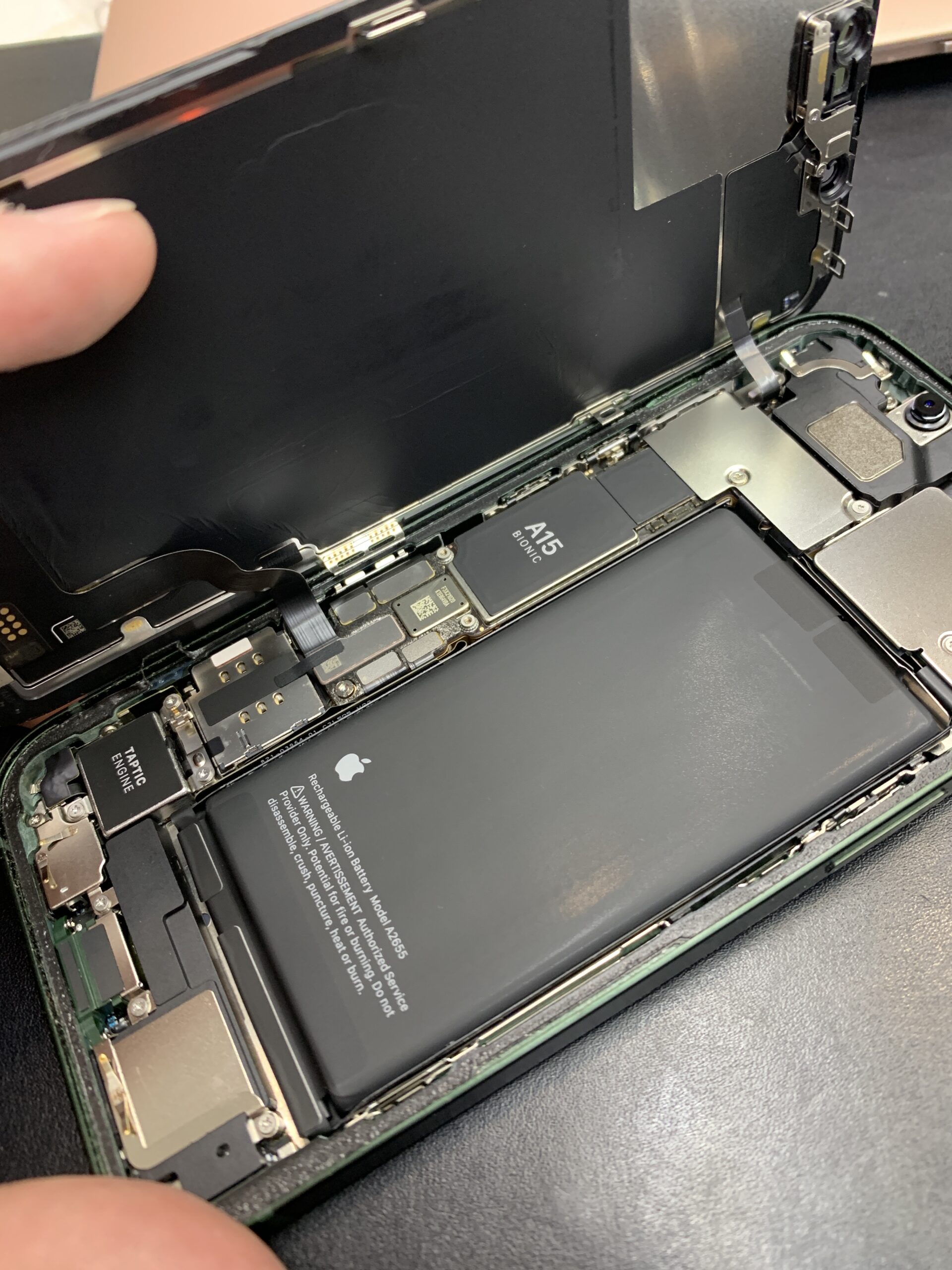 iPhone13バッテリー交換で快適に！【石神井公園店】