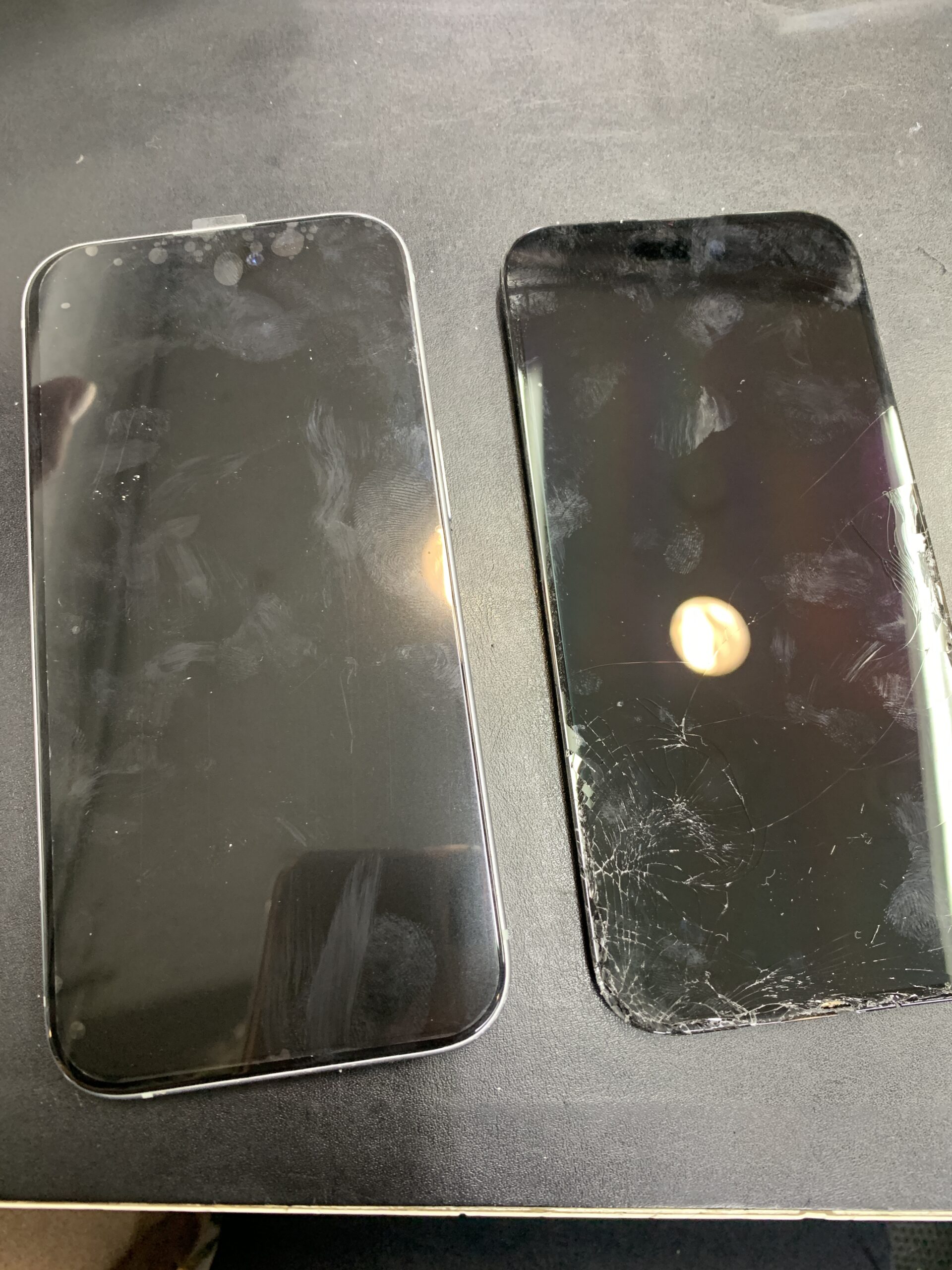 iPhone15 画面修理も即日対応中！【練馬店】