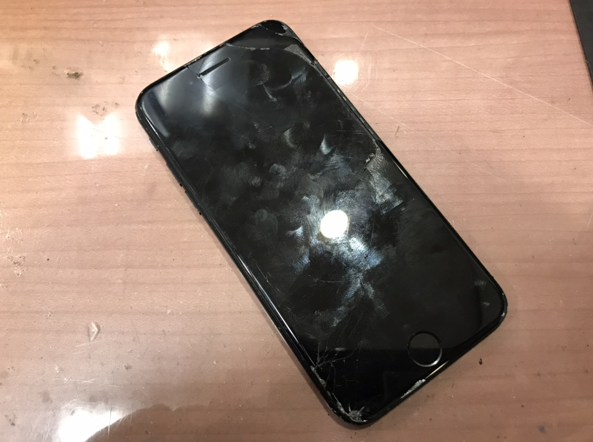 iPhone SE2の液晶＆バッテリー交換📱✨