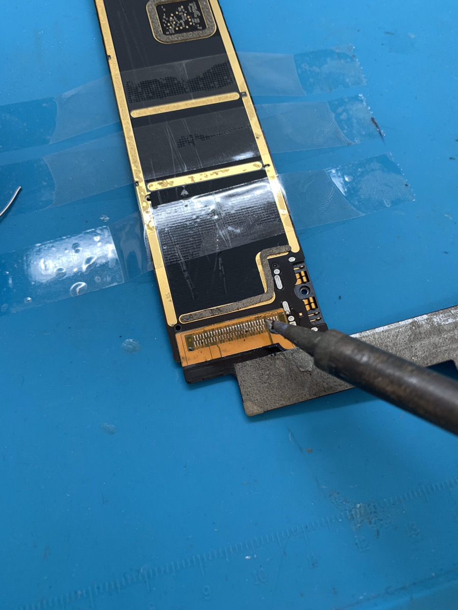 iPad6 ケーブル挿しても充電できないを改善！【東久留米店】