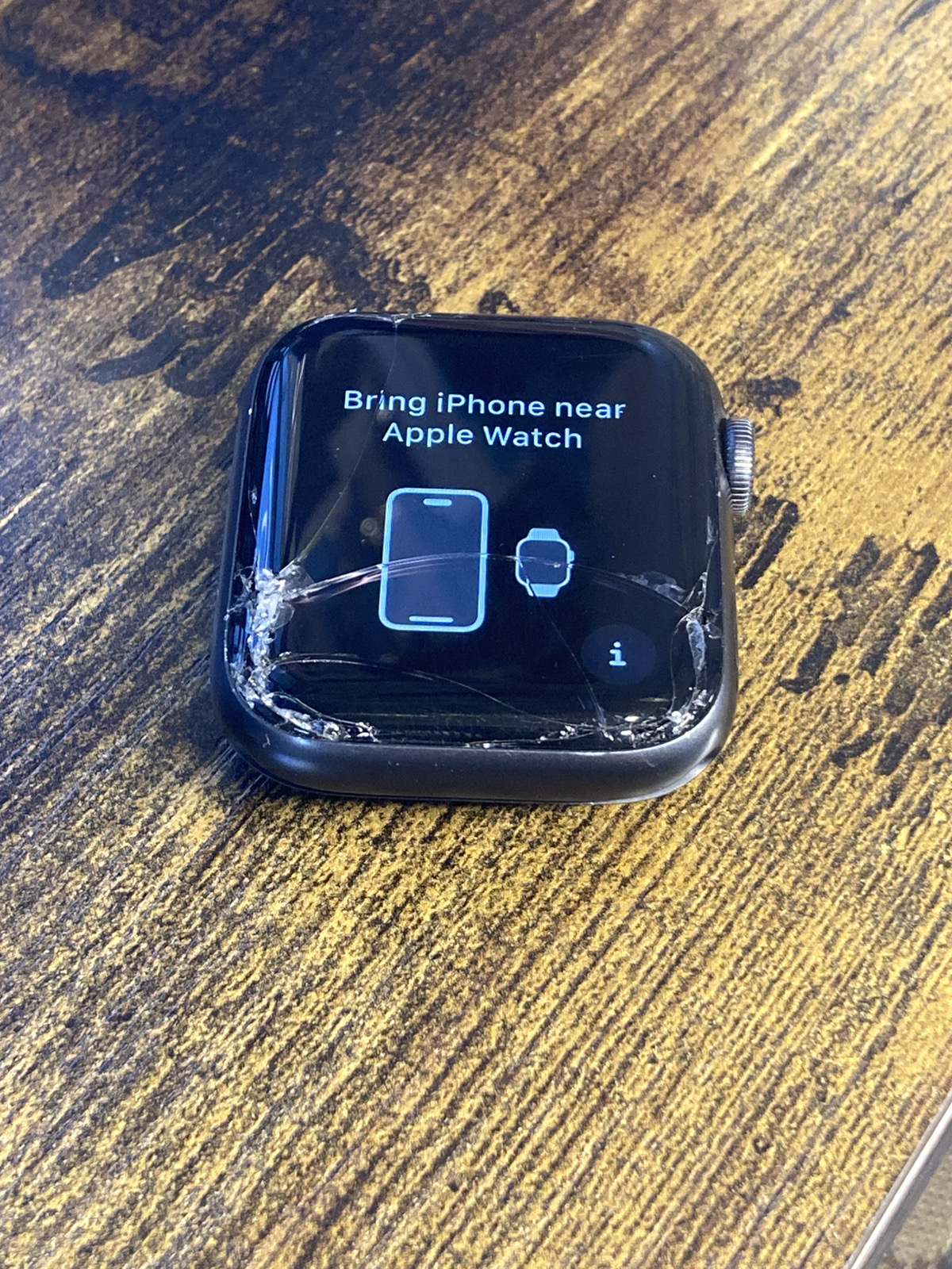 Apple Watchの画面割れ修理は可能？費用やデータはそのまま？