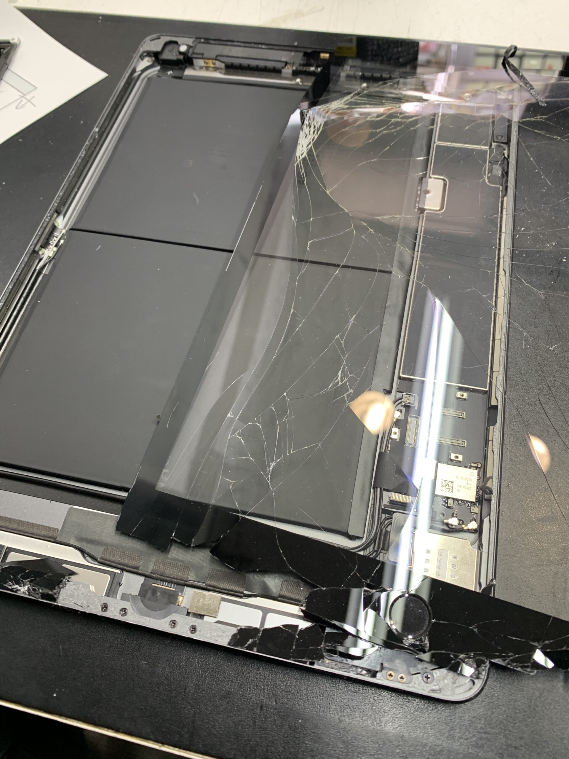 iPad9 画面割れ修理も即日対応！【石神井公園店】