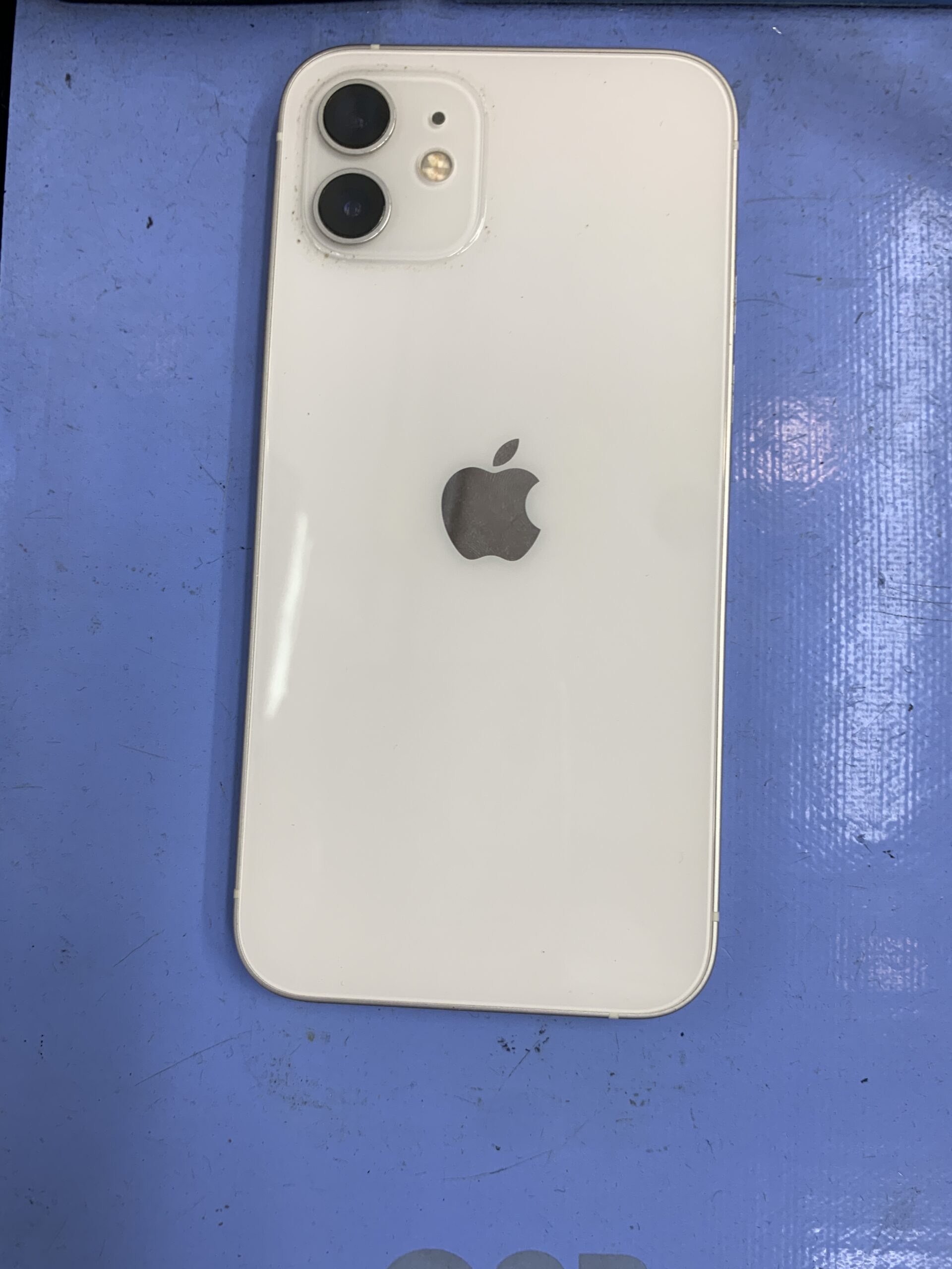 iPhone12のバッテリー交換もお任せください【石神井公園店】