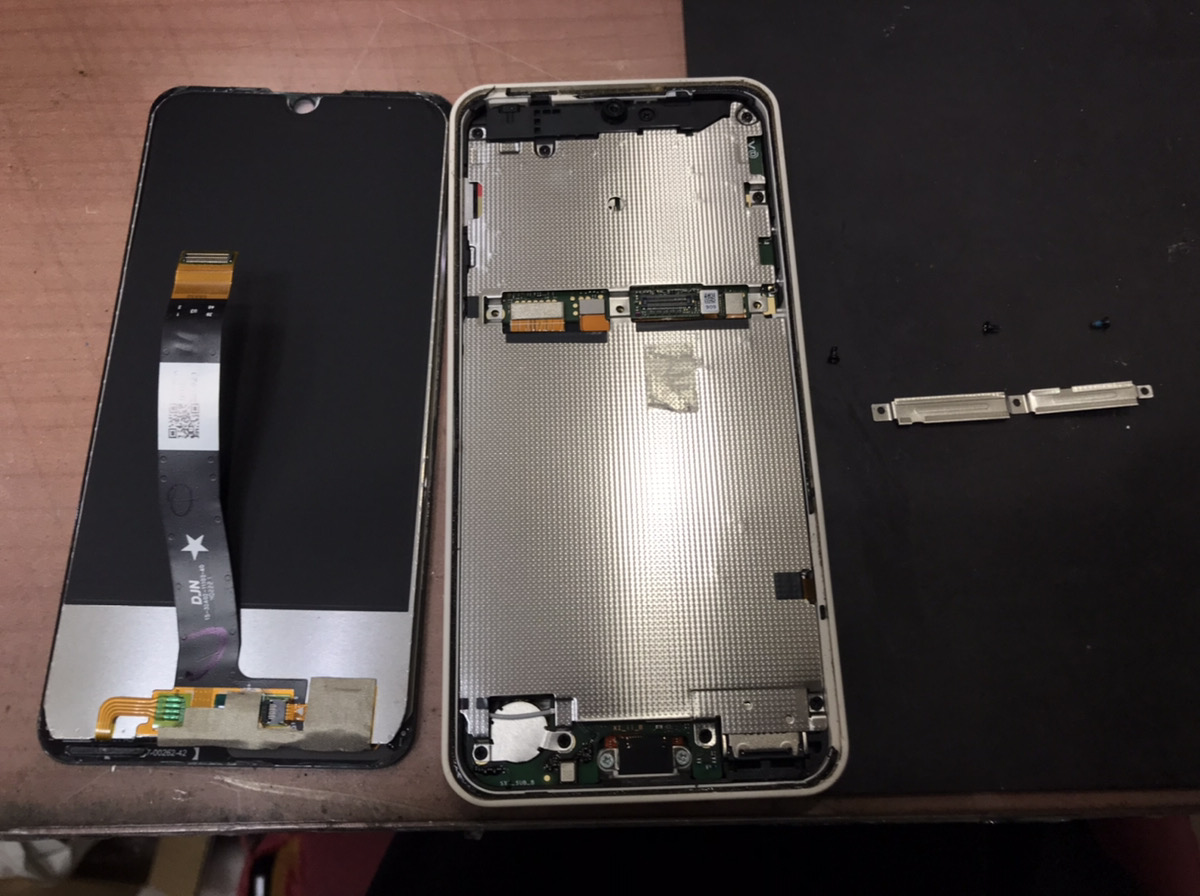 AQUOS wish 4　液晶交換✨【本厚木店】