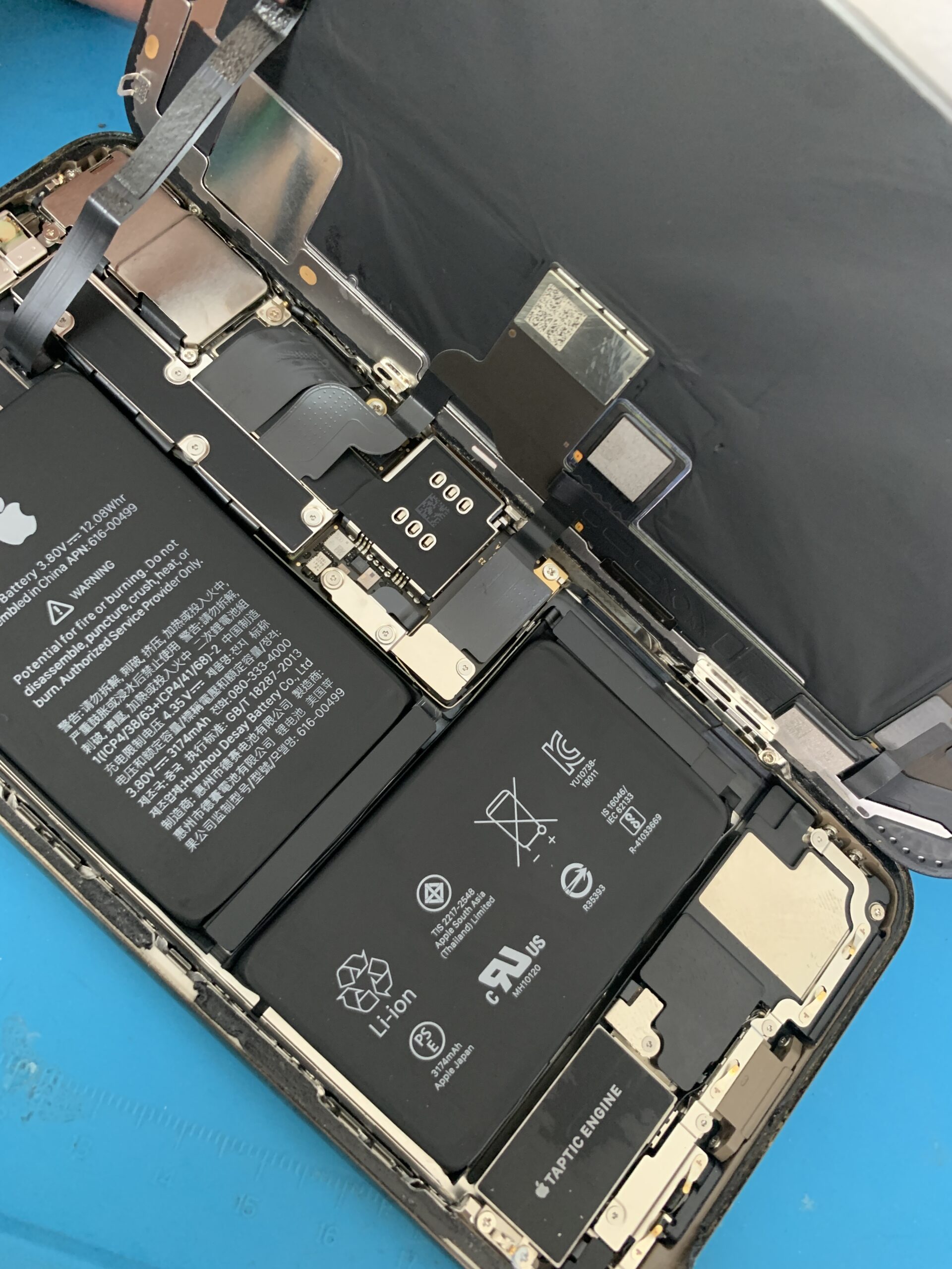 iPhone 液晶交換ならお任せください！【大泉学園店】